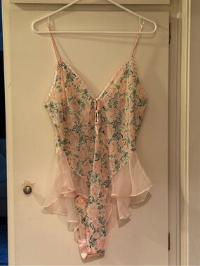 Victoria’s Secret never used rare vintage 90s lace up slip dress